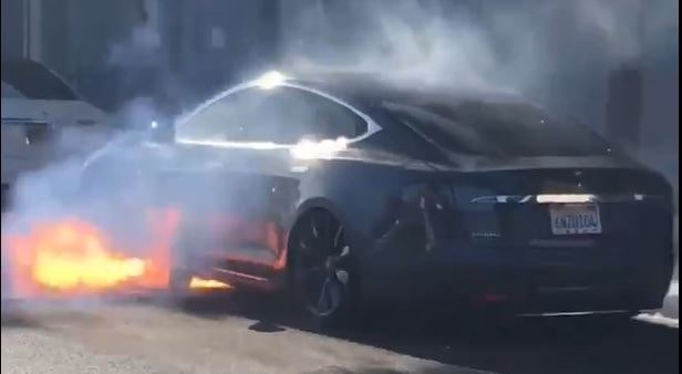 “West Wing” actor Mary McCormack's Husband's Tesla Model S on fire in Los Angeles